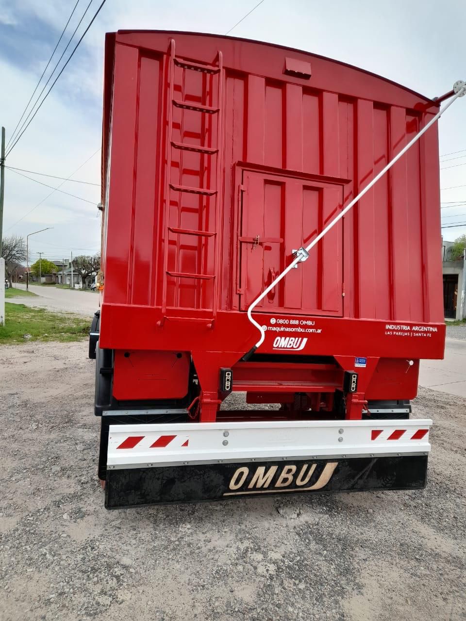 WhatsApp Image 2025-10-08 at 17.07.11 (1)