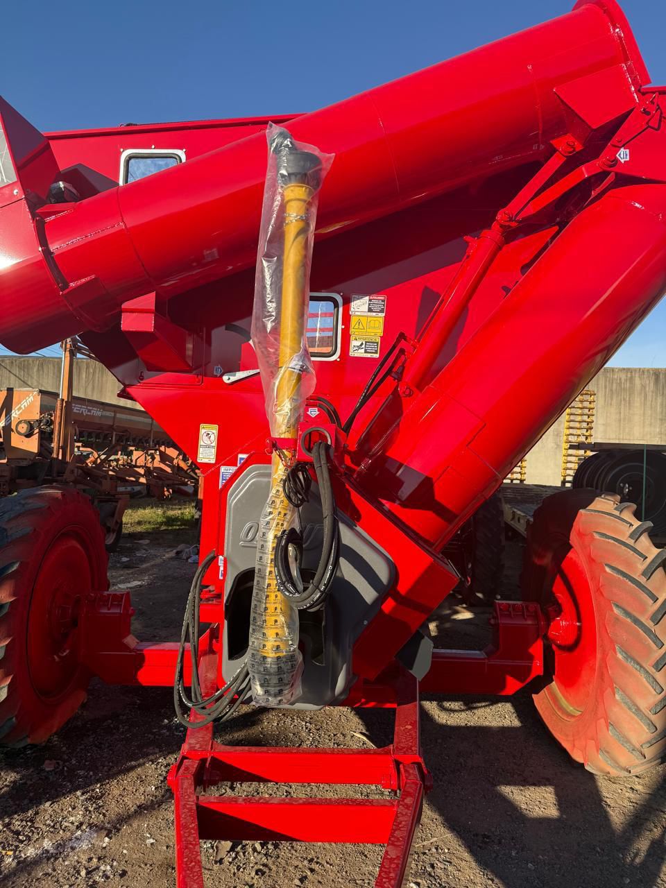 WhatsApp Image 2025-10-08 at 17.08.34 (1)