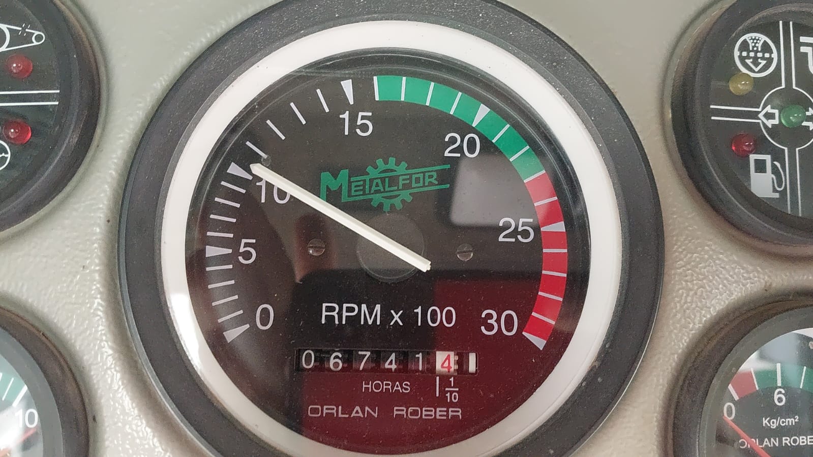 WhatsApp Image 2025-10-28 at 17.09.22 (1)